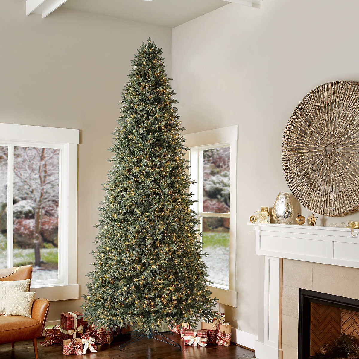 Sapin de Noël artificiel illuminé Aspen EZ Connect de 3,7 m (12 pi) - Image 4
